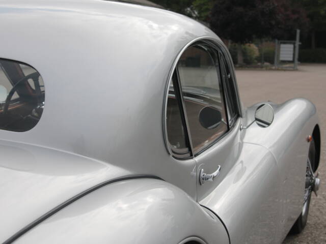 Jaguar XK 120 FHC