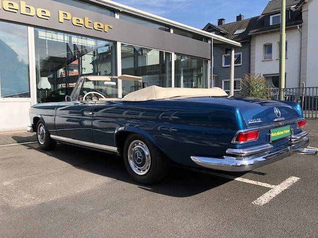 Mercedes-Benz 250 SE