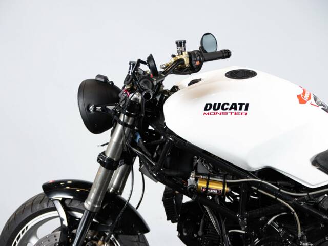 Ducati Monster 900