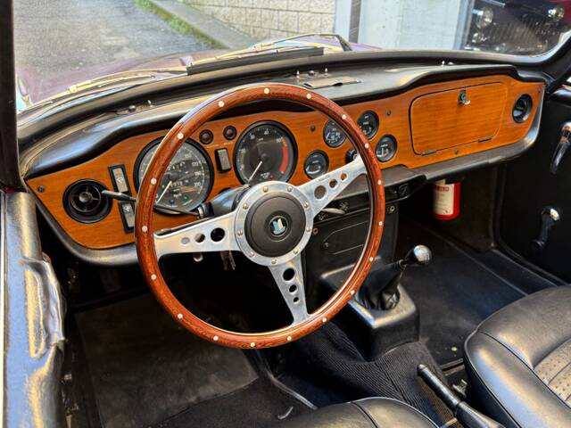 Triumph TR 6 PI