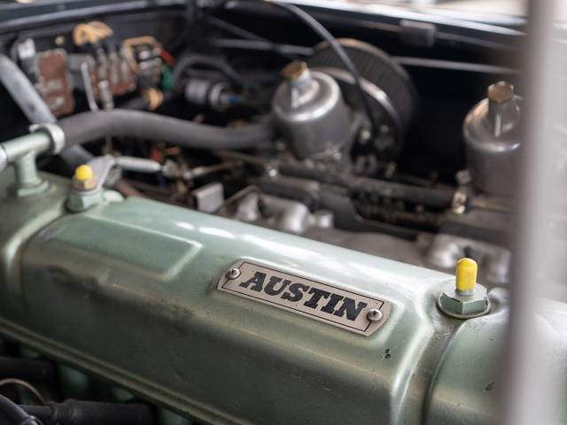 Austin-Healey 100/6 (BN6)
