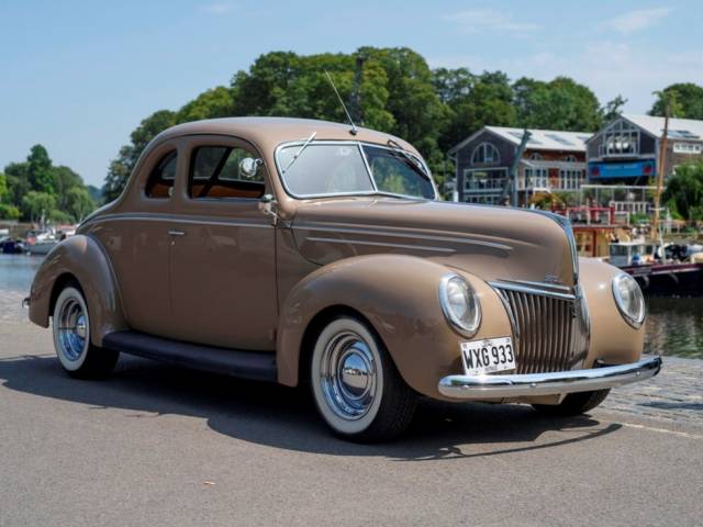 Imagen 1/17 de Ford Deluxe (1939)