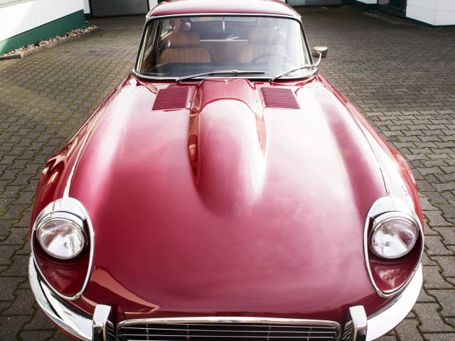 Jaguar E-Type V12 (2+2)
