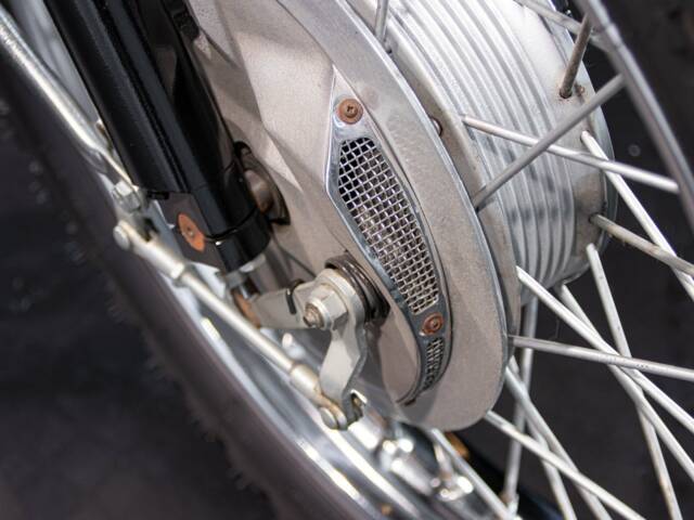 BSA B 44 Victor Grand Prix