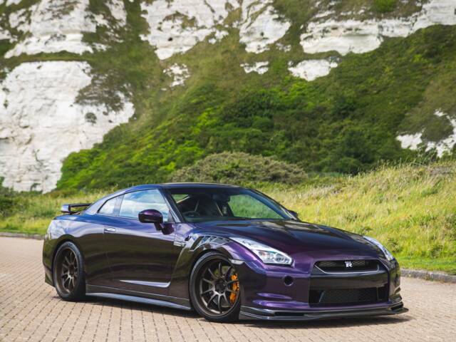 Nissan GT-R