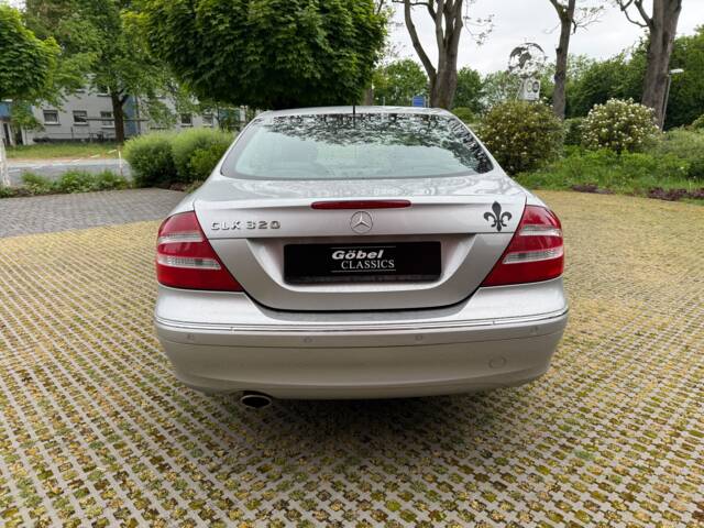 Mercedes-Benz CLK 320