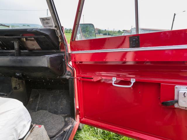 Land Rover 88