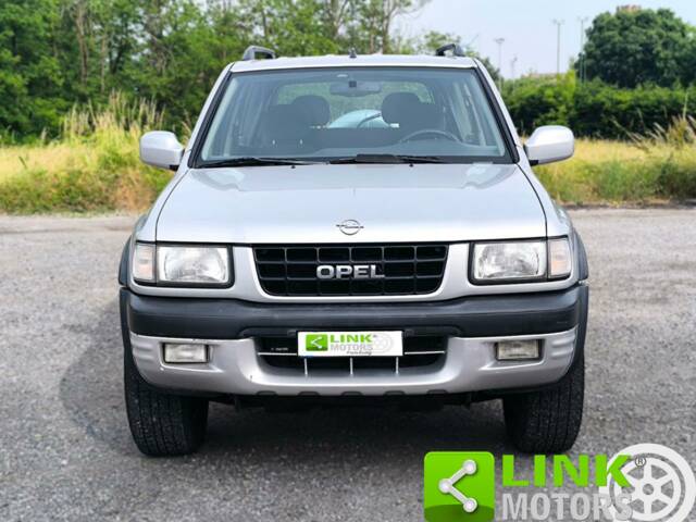 Image 1/10 de Opel Frontera 2.2i (2000)