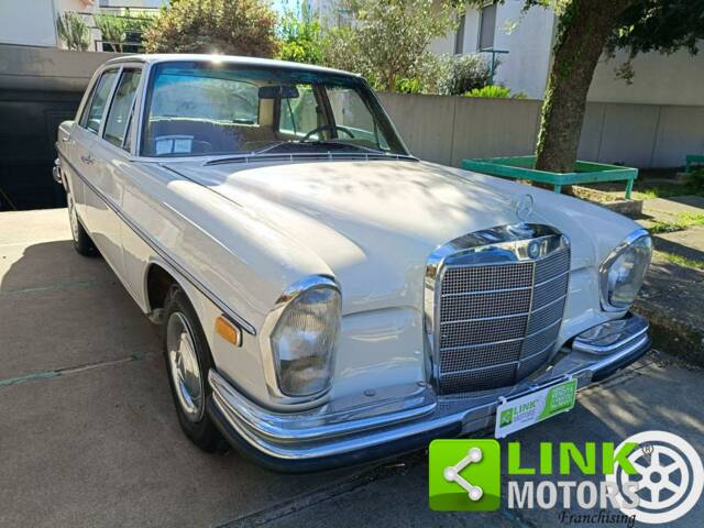 Image 1/10 of Mercedes-Benz 250 S (1967)
