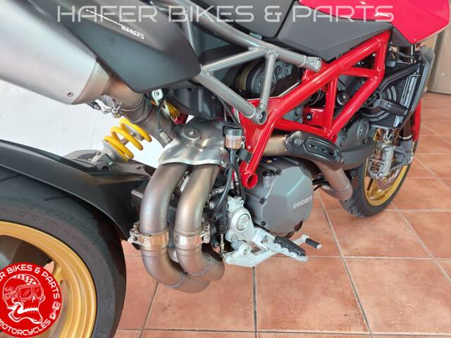 Ducati Hypermotard 950