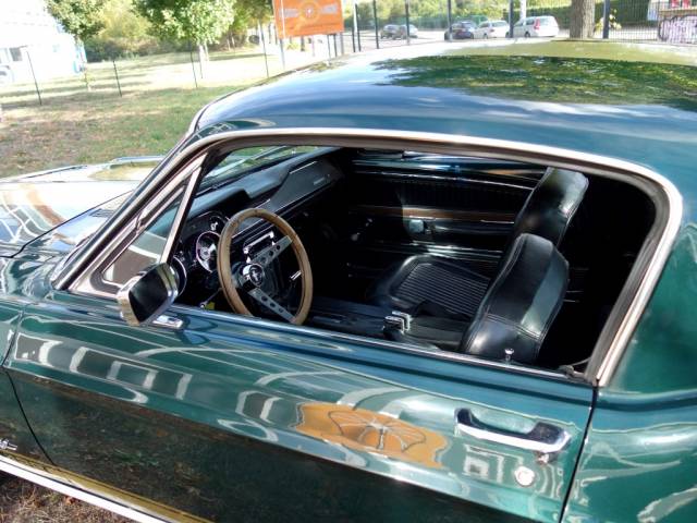 Ford Mustang GT 428 Cobra Jet