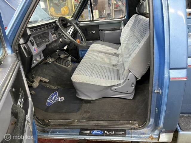 Ford F-150 XL