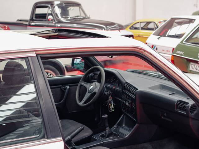 BMW 325i