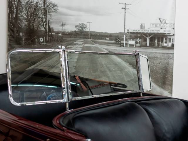 Packard Standard Eight 833