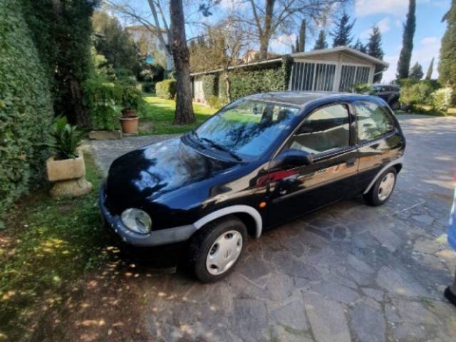 Afbeelding 1/8 van Opel Corsa 1.0 (1999)
