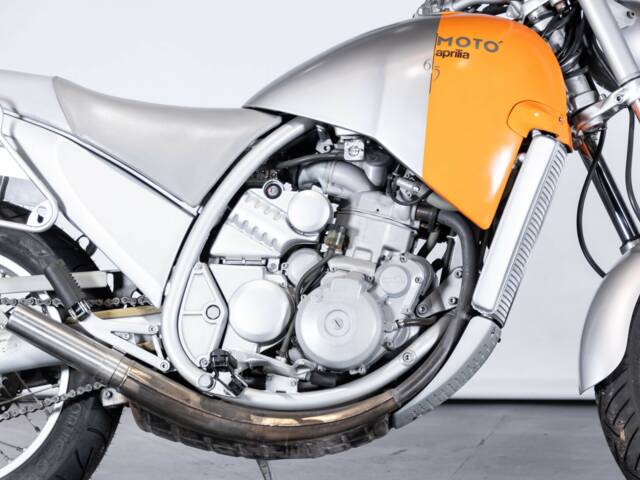 Aprilia Motò 650
