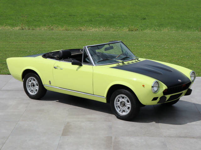 Immagine 1/50 di FIAT 124 Spider CS1 (1975)
