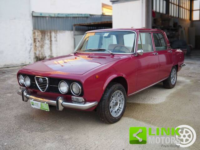 Imagen 1/9 de Alfa Romeo 2000 Berlina (1976)