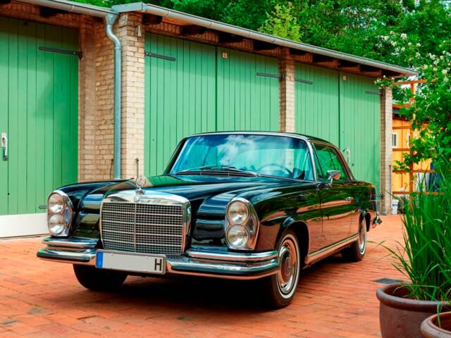 Image 1/188 of Mercedes-Benz 280 SE 3,5 (1971)