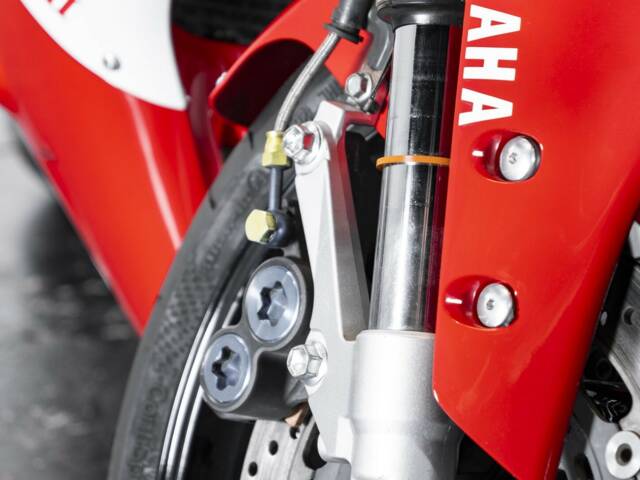 Yamaha YZF 1000 R1