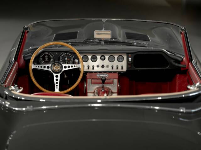 Jaguar E-Type 3.8 Flat Floor