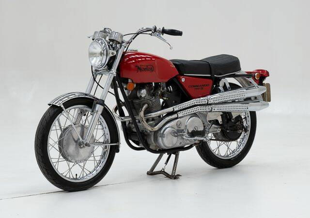 Norton Commando 750 Fastback