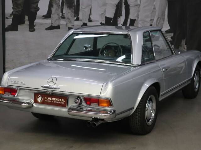 Mercedes-Benz 280 SL