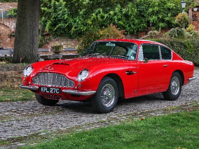 Aston Martin DB 6 Vantage