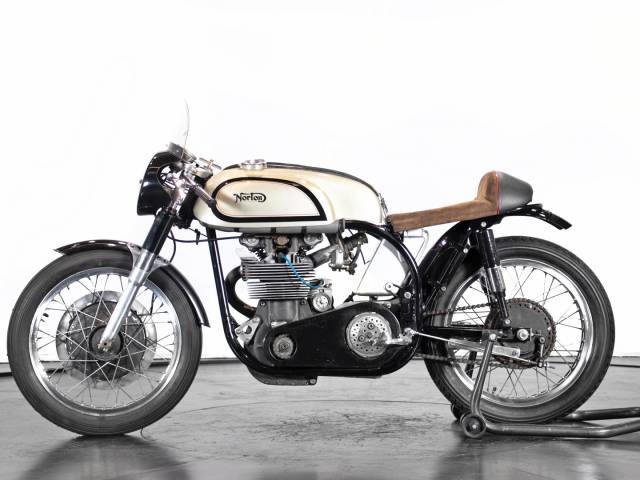 Afbeelding 1/25 van Norton DUMMY (1959)