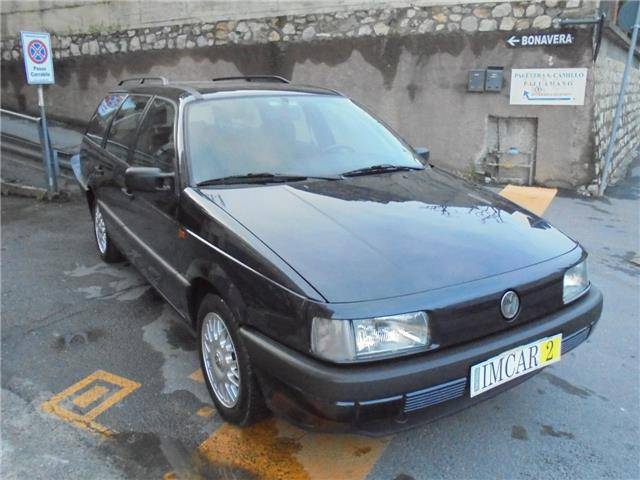 Bild 1/15 von Volkswagen Passat Variant 1.8 (1991)