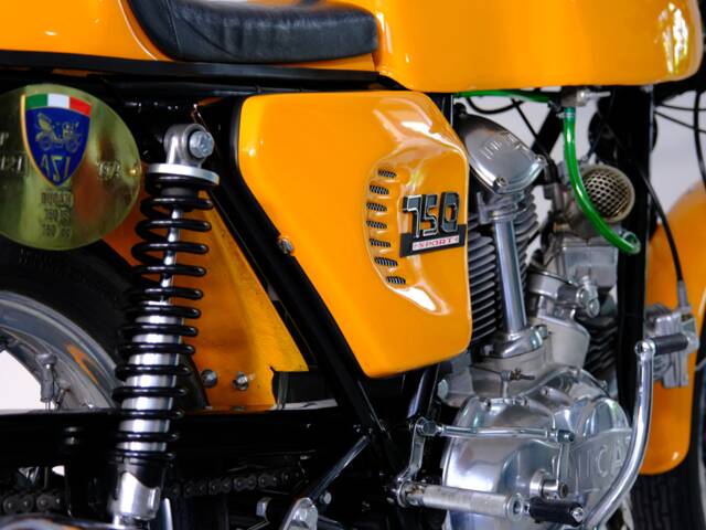 Ducati 750 Sport