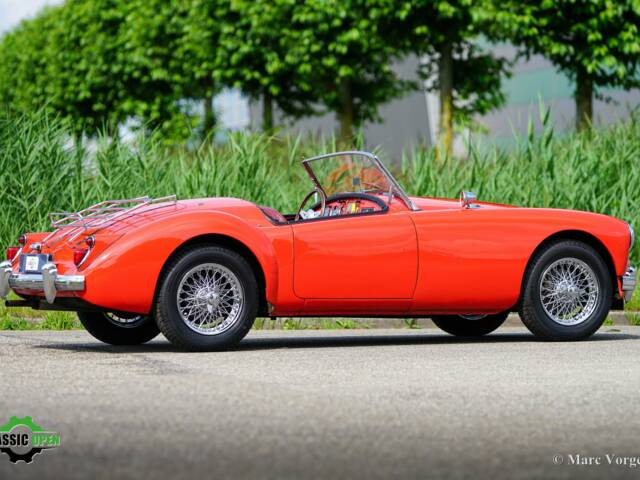 MG MGA 1600