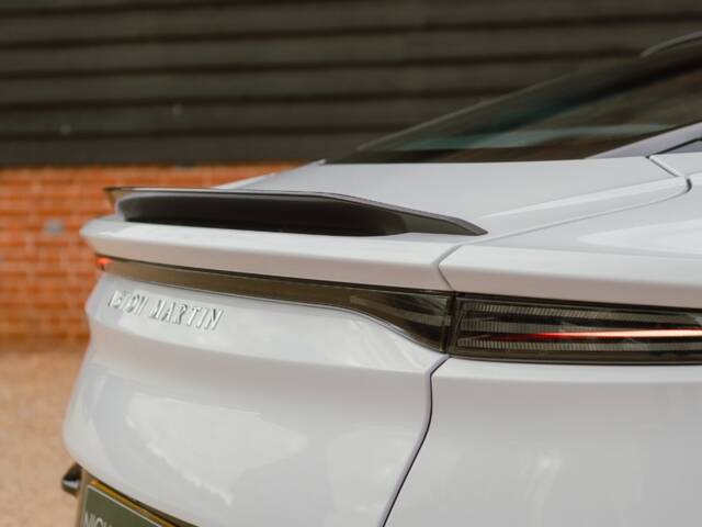 Aston Martin DBS Superleggera
