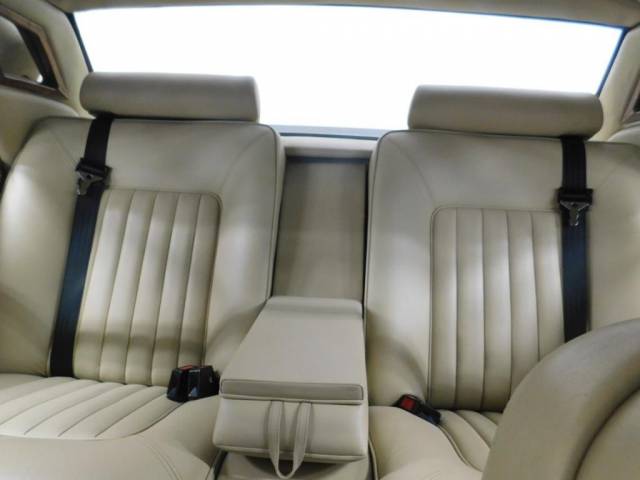 Rolls-Royce Silver Spirit