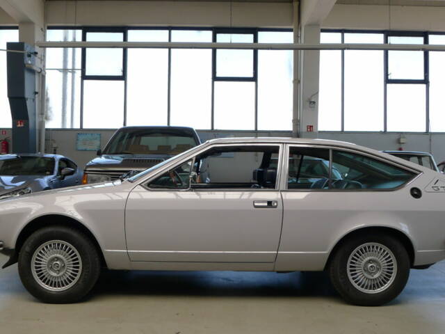 Imagen 1/45 de Alfa Romeo Alfetta GT 1.6 (1978)