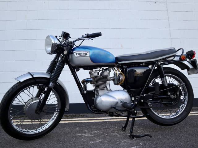 Triumph Classic Motorcycles for Sale - Classic Trader