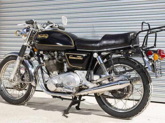 Norton Commando 750