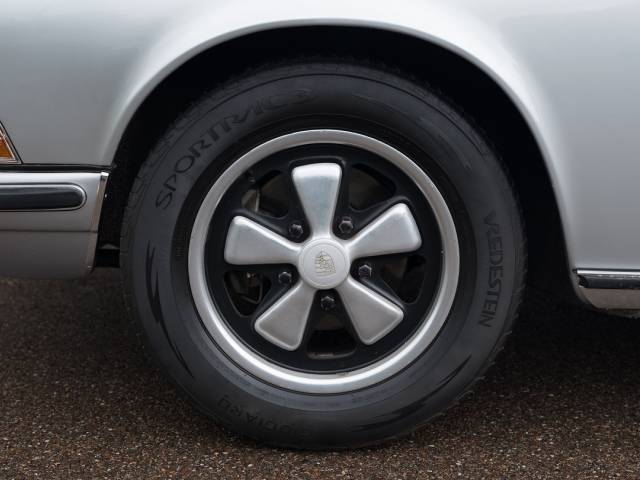 Porsche 911 2.2 E