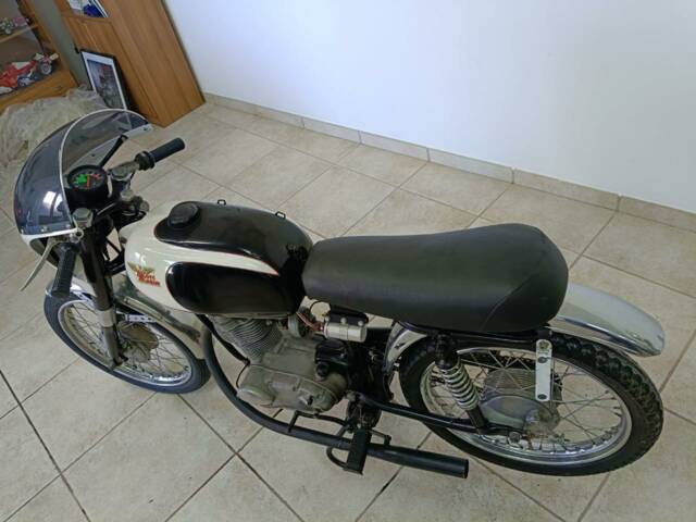 Moto Morini Corsaro 125