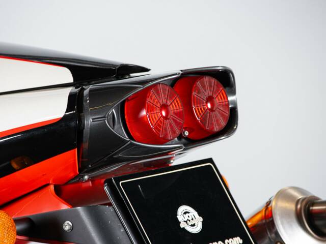 Aprilia RSV 1000 V60