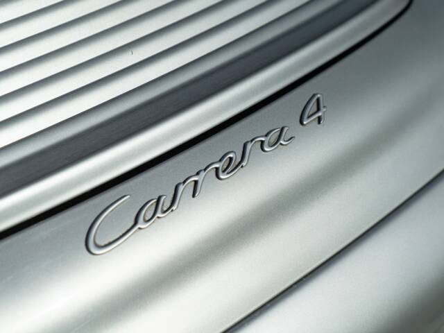 Porsche 911 Carrera 4