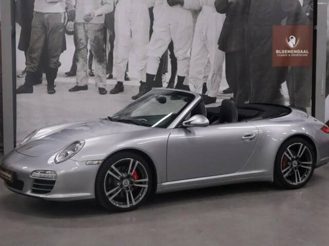 Image 1/48 de Porsche 911 Carrera 4S (2009)