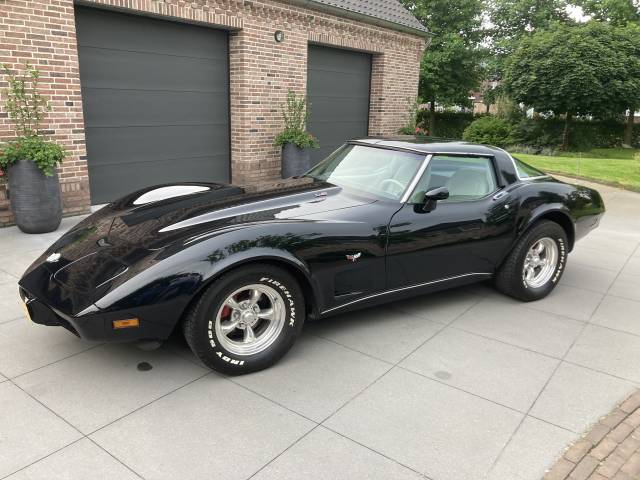 Chevrolet Corvette Stingray - ClassicCarSharks.com: die niederigste versteigerungskosten !