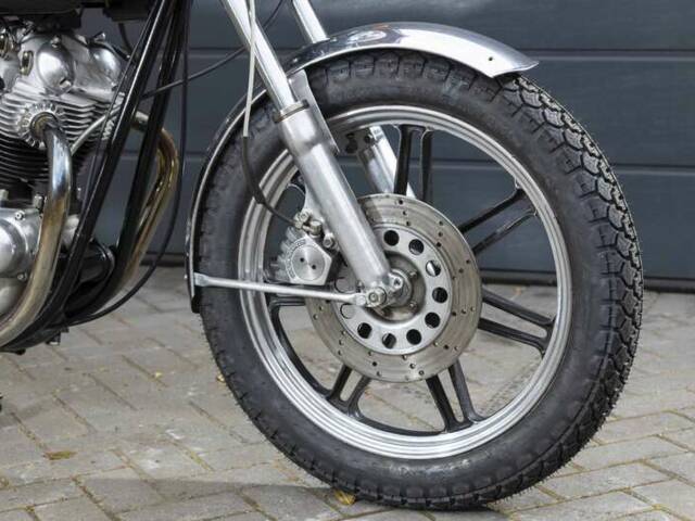 Norton Commando 750 Roadster