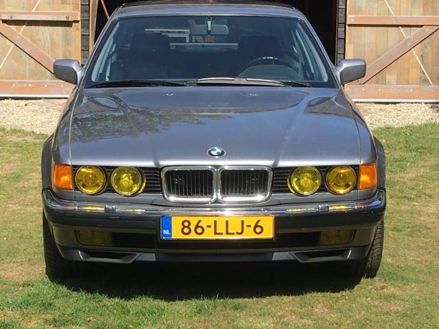 Image 1/100 de BMW 750i (1990)
