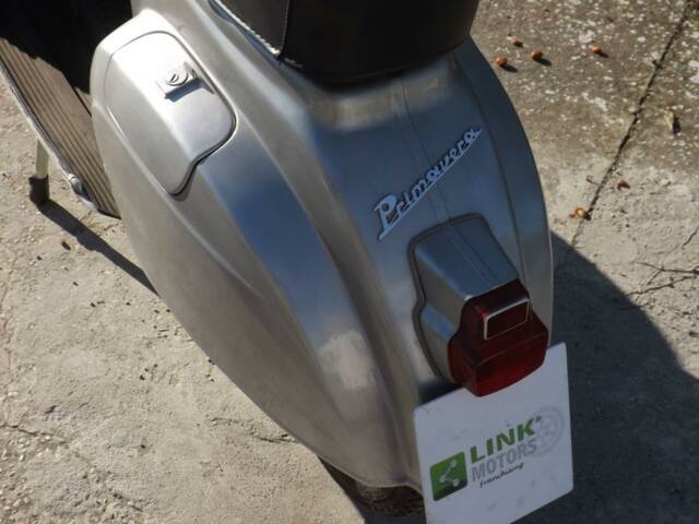 Piaggio Vespa 125 Primavera