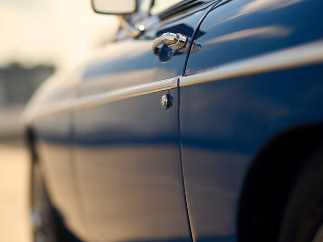MG MGC GT