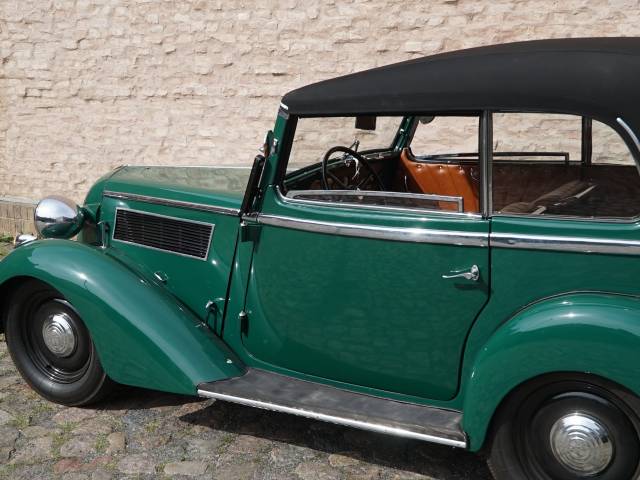 BMW 329