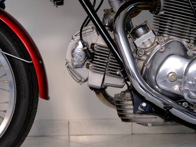 Ducati 750 GT