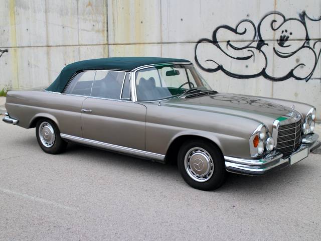 Mercedes-Benz 280 SE